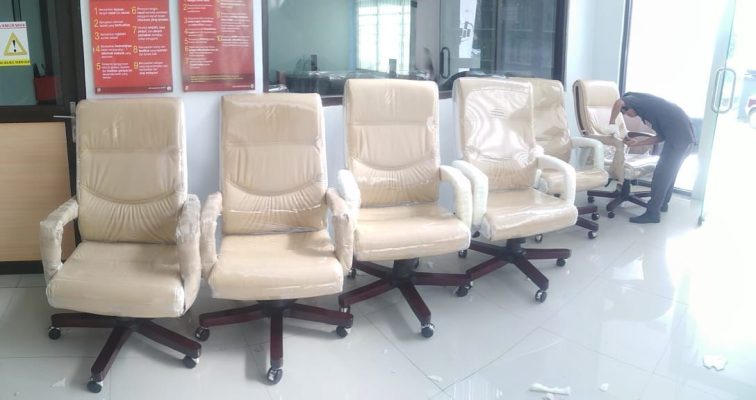 Kursi Kantor Manager